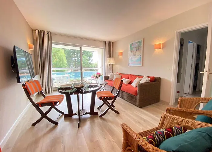 Appartement 2 Pieces Avec Terrasse, Garage, Et Ascenseur, Jusqu'a 4 Couchages - Centre - Fr-1-245-124